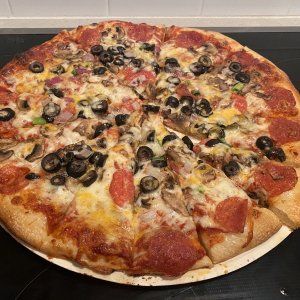 traeger-pm-pizza2.jpeg