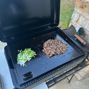 Media 'traveler22-philly-steak1.jpeg' in category 'Traeger Flatrock'