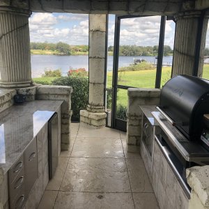 outdoor kitchen.jpg