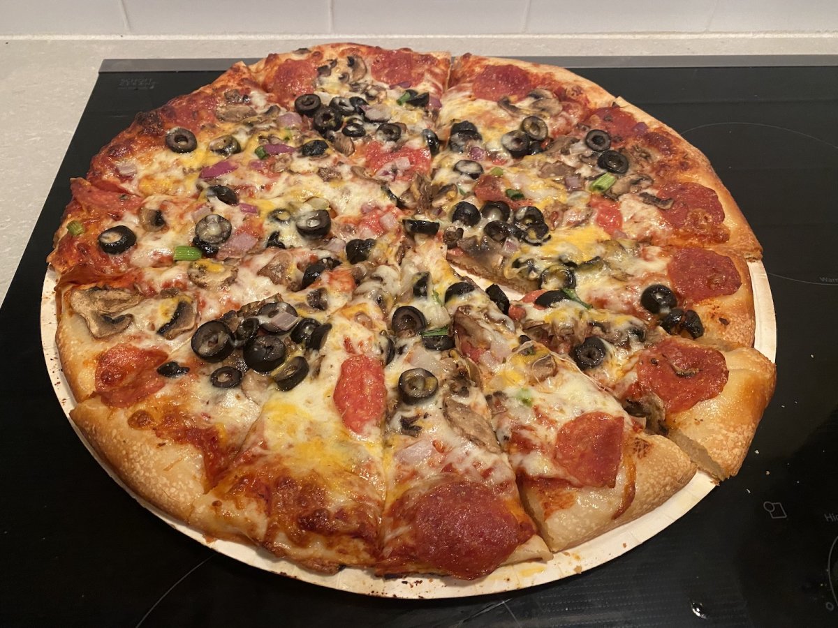 traeger-pm-pizza2.jpeg